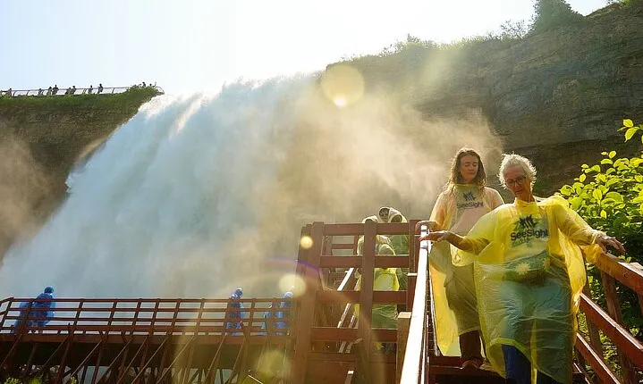 Exclusive Early Access Maid of Mist and Cave of Winds Tour