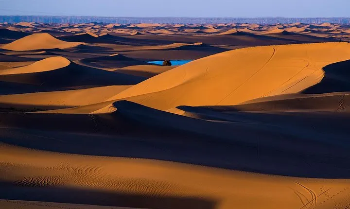 8-Day Dunhuang Jiayuguan Zhangye and Badain Jaran Private Tour