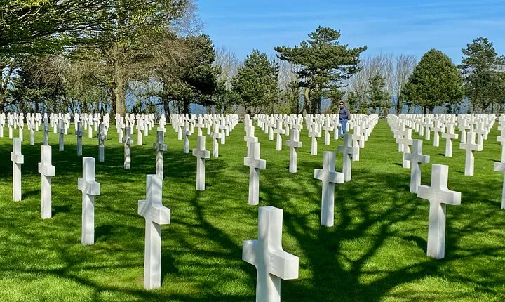 Normandy D-Day Landing Beaches Small-group trip from Paris