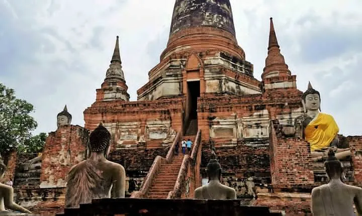 Explore Ayutthaya by foot or bicycle - Private tour from Bangkok