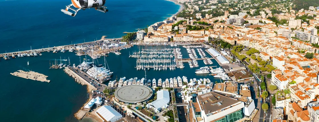 Saint-Tropez helicopter flight from Monaco, Cannes or Nice