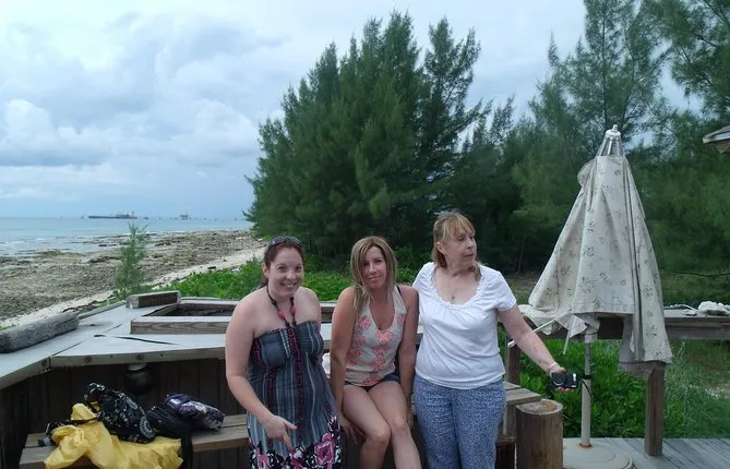 A Taste of Bahamas Cultural Food Tour
