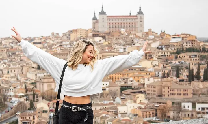 From Madrid: Toledo and Segovia Full-Day Tour With Tickets