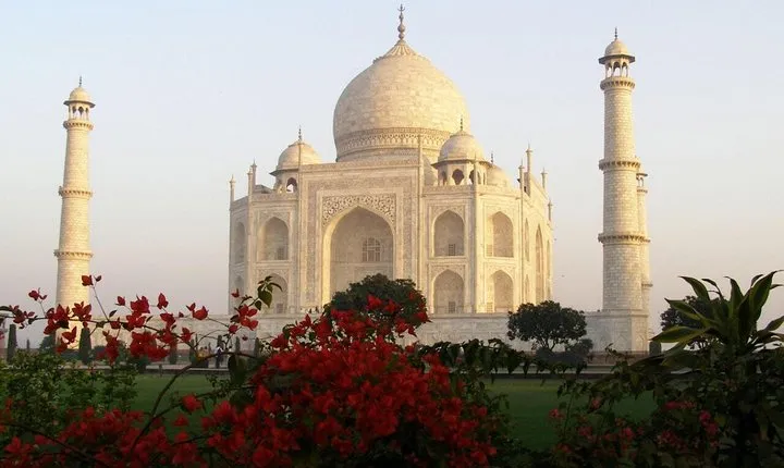 Private Taj Mahal & Agra Fort and Baby Taj from Delhi by Car