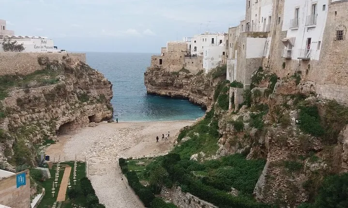 Private Transfer from Ostuni to Brindisi (BDS) Airport