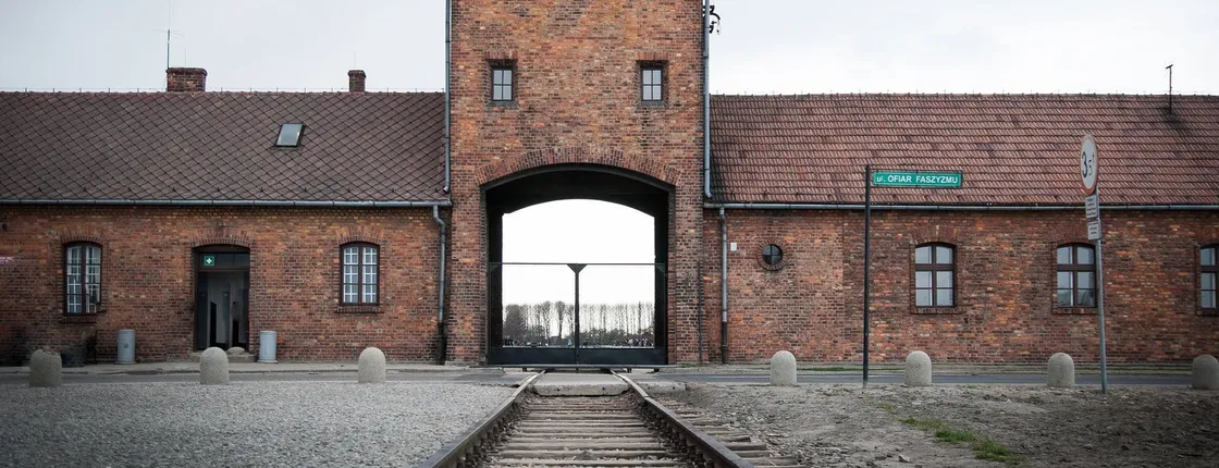 Auschwitz-Birkenau individual tour by minivan from Krakow