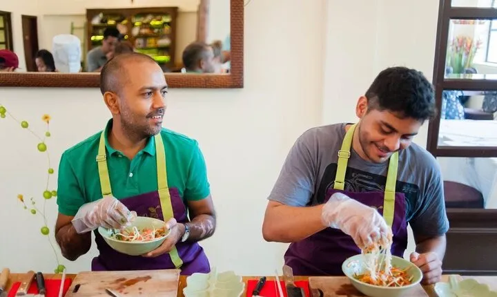 Exploring Cooking Class with Ben Thanh Market visit