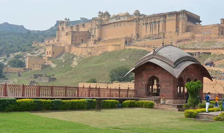 Private 3-Day Tour to Agra, Jaipur from Delhi one-way by Train