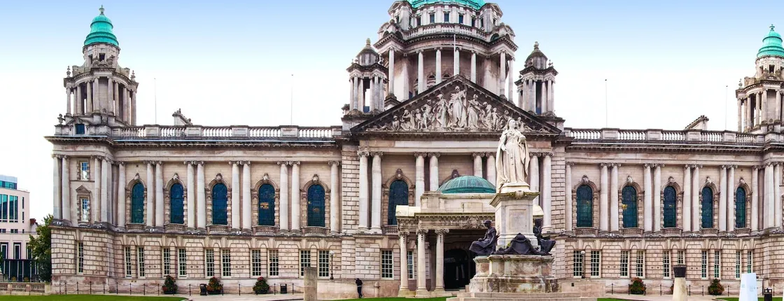 Explore the best of Belfast on a self-guided audio tour