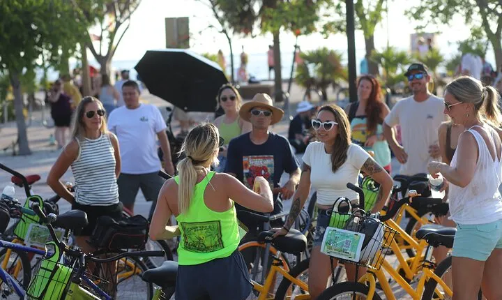 Guided Sunset Bicycle Tour of Old Town