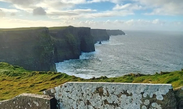 Cliffs of Moher and Wild Atlantic Way Private Tour: From Dublin