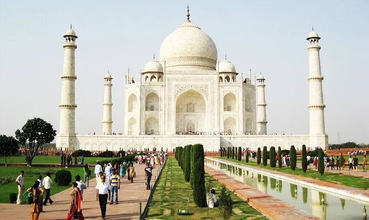 Same Day Tour from Delhi to Agra By Car