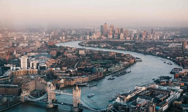 London Walks - 12 Self-Guided Audio Walking Tours