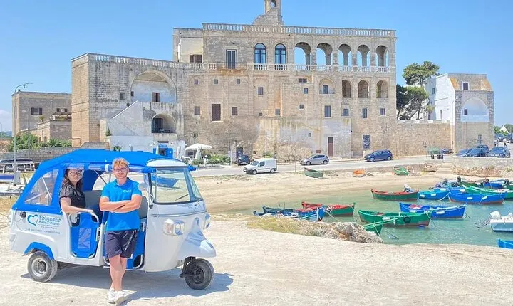 Polignano a Mare: Vintage Private Tour in TukTuk