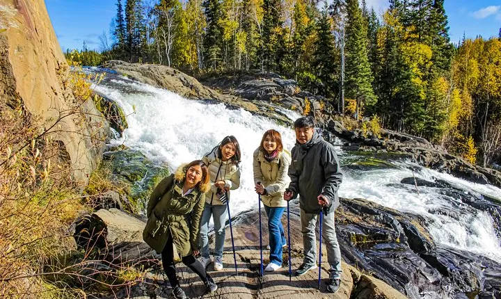 Cameron Falls Hiking Tour from Yellowknife
