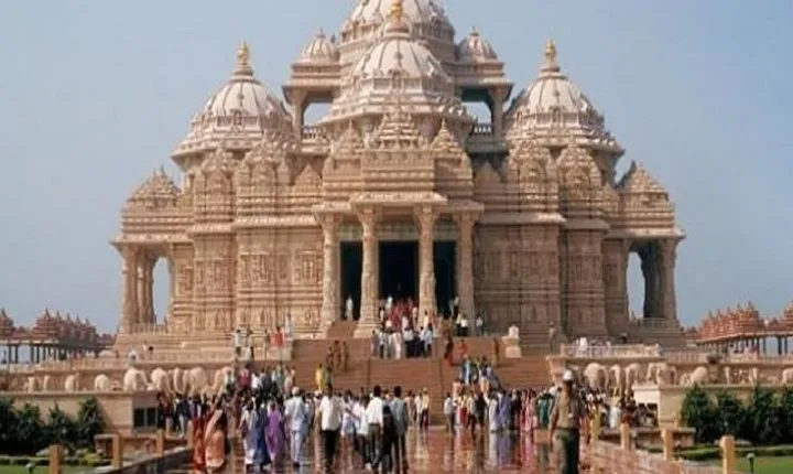 Private New Delhi Sightseeing Tour with Akshardham Temple visit