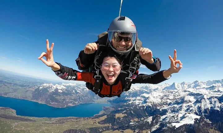 Skydive Adventure in Interlaken from Zurich