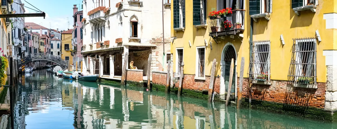 Legends of Venice private walking tour with a local guide