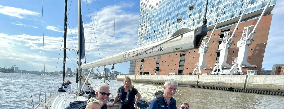 Yachting in the Port of Hamburg After-Work Experience