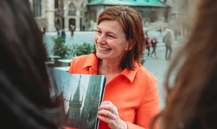 Vienna: Guided Walking Tour of City Highlights in a Small Group