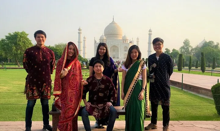 Delhi to Taj Mahal and Agra Fort Visit by SUV with Tickets