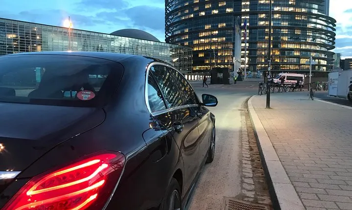 Personal taxi driver Strasbourg <=> Paris Charles de Gaulle Airport (CDG)
