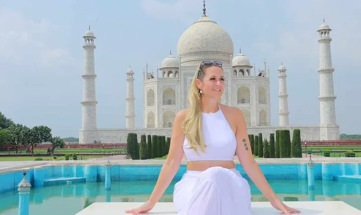 From Delhi: Taj Mahal & Agra Private Day Trip with Transfers