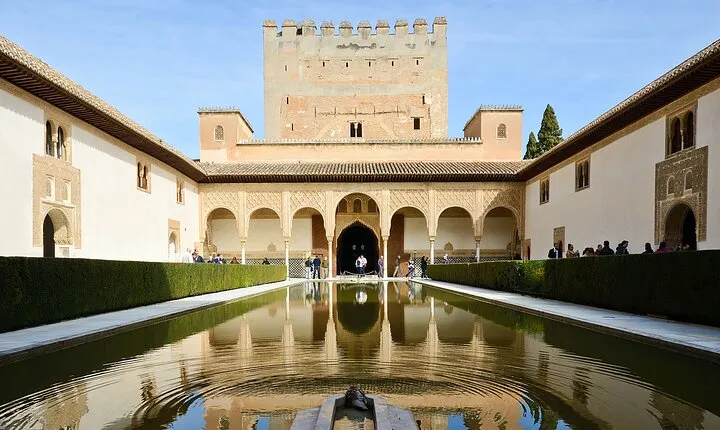 Semi Private Tour to the Alhambra from Nerja