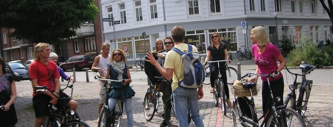 Private and guided bike tour to Blankenese district Hamburg