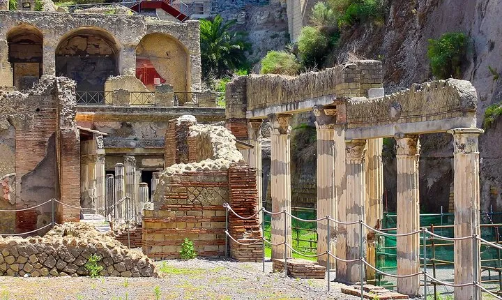 Herculaneum Guided Audio Tour and Fast Entry Tickets