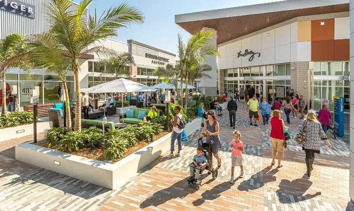 Private Shopping Tour from Orlando to Tanger Outlets Daytona