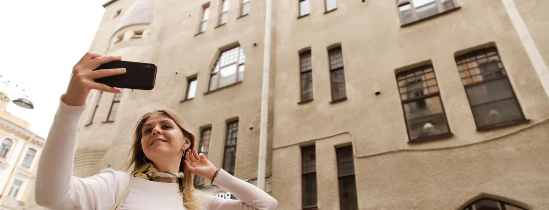 St. Petersburg: Labyrinths of Petrogradka Self-Guided Audio Tour