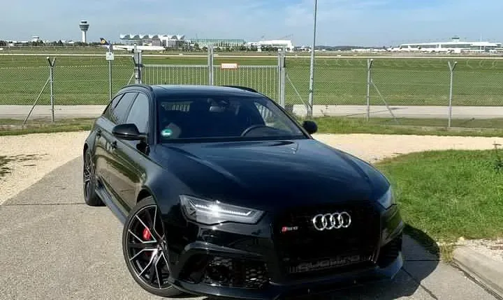Private Transfer: London to Heathrow International Airport (LHR)