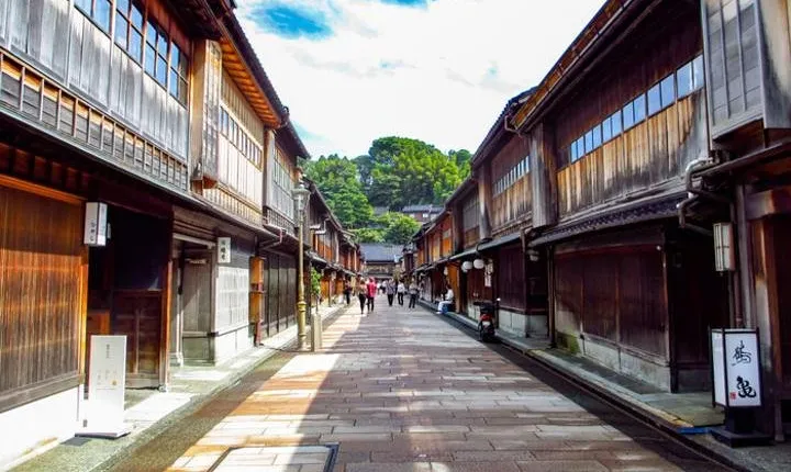Kanazawa 4hr Private Tour with Government Licensed Guide