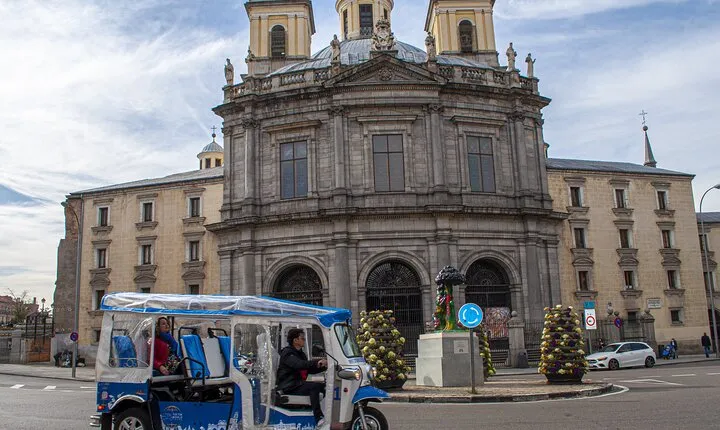 Effortless Madrid Historic Sights Tour by Electric Tuk-Tuk