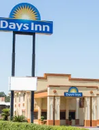 Days Inn by Wyndham Orange
