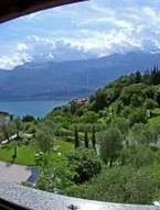 Casa Giacomina garden and Lake view by Gardadomusmea