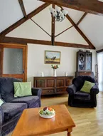 Cozy Holiday Home in Berriew Near River Rhiw