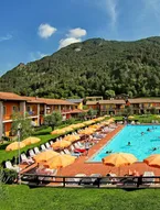 Lake Garda, Beautiful Residence Features Many Facilities