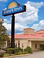 Days Inn by Wyndham Cleveland TN