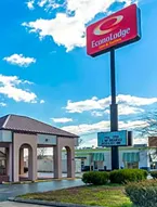 Econo Lodge Inn & Suite Clarksville