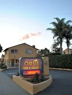 Oasis Inn and Suites