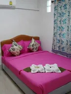 Nawee Guesthouse Sairee - Hostel