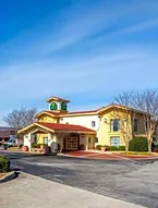 La Quinta Inn & Suites by Wyndham Huntsville Research Park
