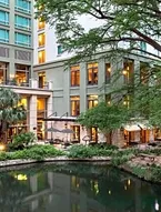 Hotel Contessa- Luxury Suites on the Riverwalk