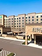 Embassy Suites By Hilton San Antonio Brooks Hotel - Spa