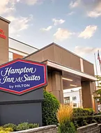 Hampton Inn By Hilton And Suites Seattle-Downtown