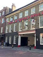 The Royal Victoria & Bull Hotel