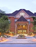 Four Points By Sheraton St. Catharines Niagara Suites