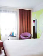 IBIS STYLES EVRY CATHEDRALE